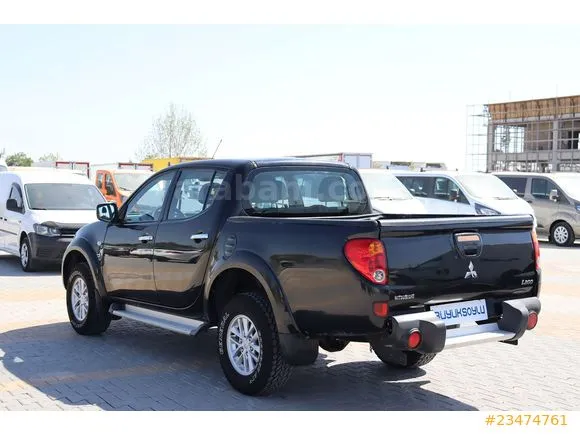 Mitsubishi L 200 4x2 Invite Image 3